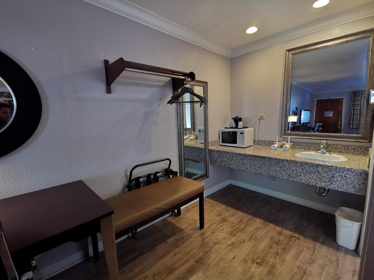 Journey Inn 우드랜드 외부 사진